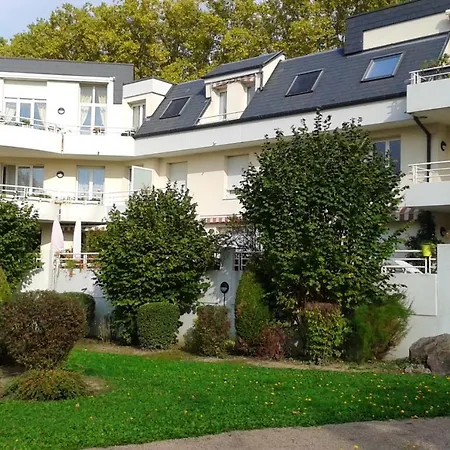 With One Bedroom In Graffenstaden With Furnished Terrace And Wifi 2 Km From The Beach