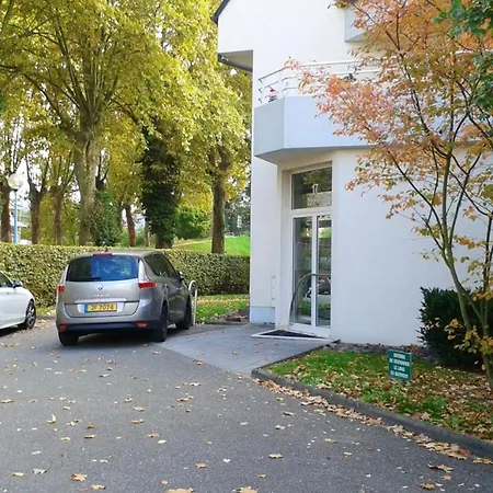 With One Bedroom In Graffenstaden With Furnished Terrace And Wifi 2 Km From The Beach Illkirch-Graffenstaden