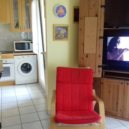With One Bedroom In Graffenstaden With Furnished Terrace And Wifi 2 Km From The Beach